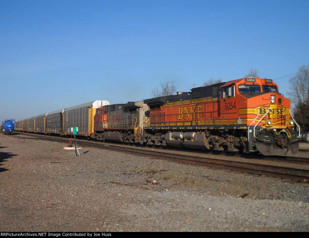 BNSF 5054 East